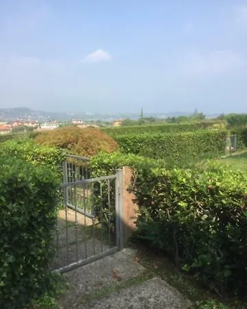 빌라 Le Farfalle
